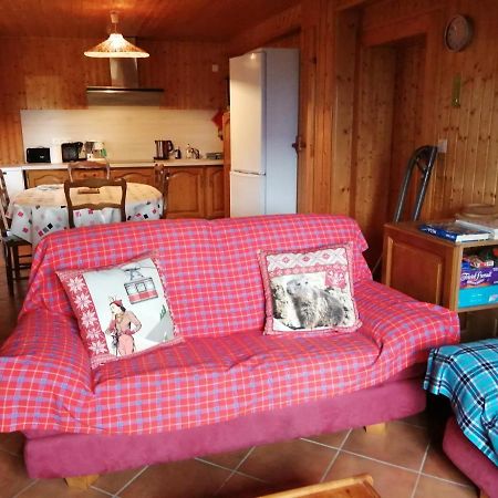 Bel Appartement Au Rez De Chaussee D'Un Chalet Jarrier Exterior photo